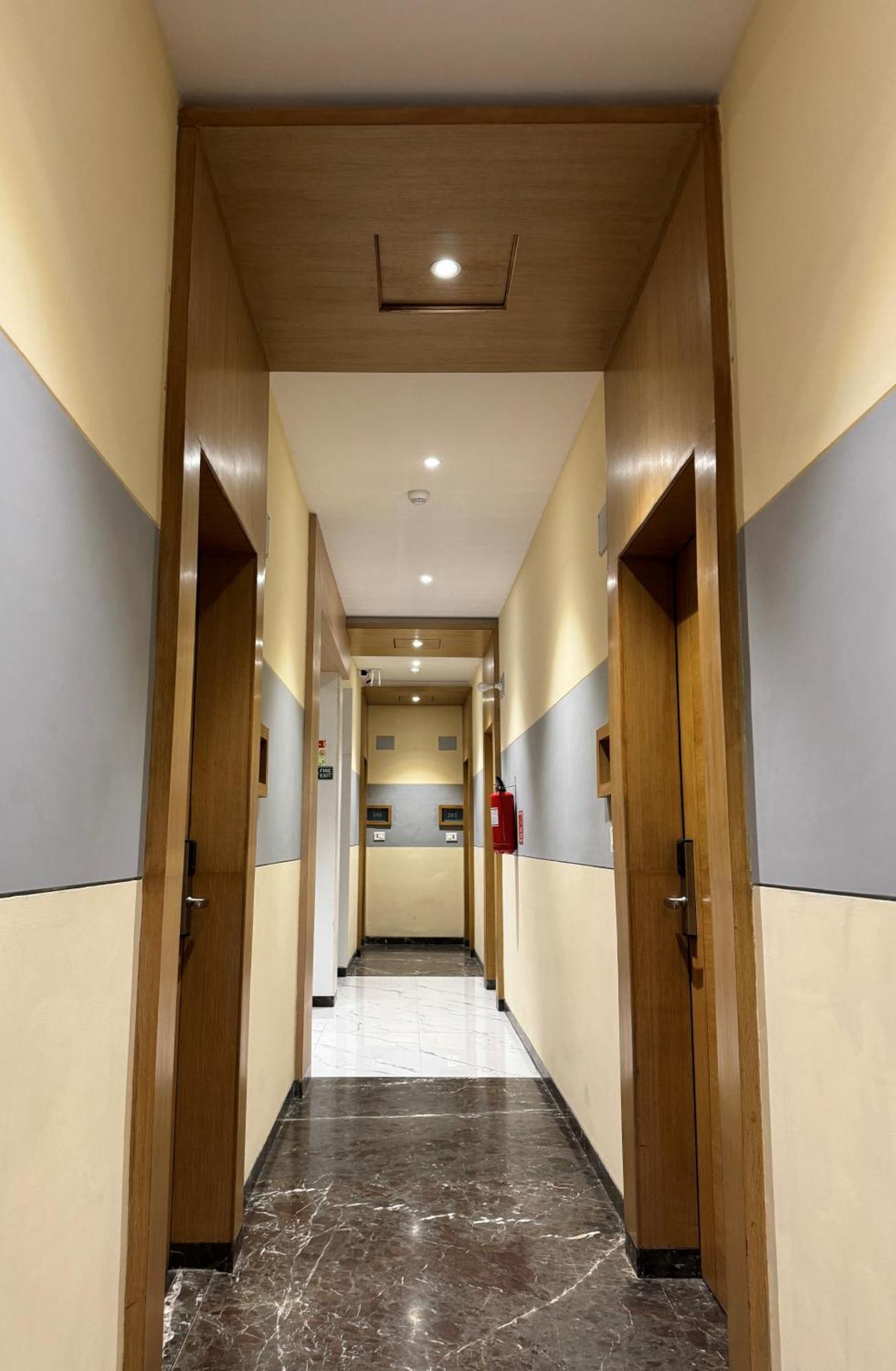 Hotel Galaxy Mumbai Exterior photo