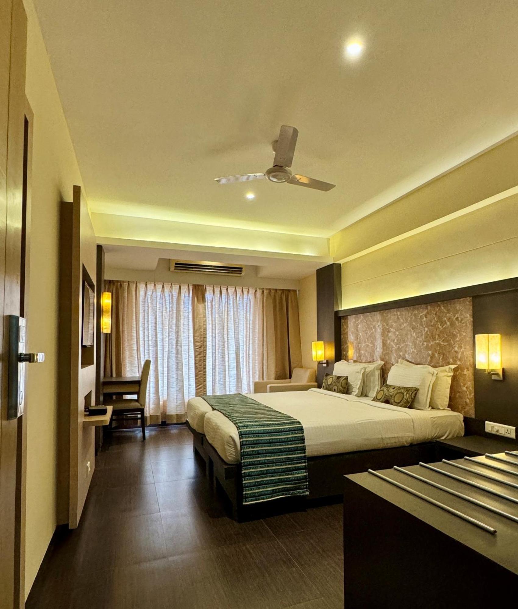 Hotel Galaxy Mumbai Exterior photo