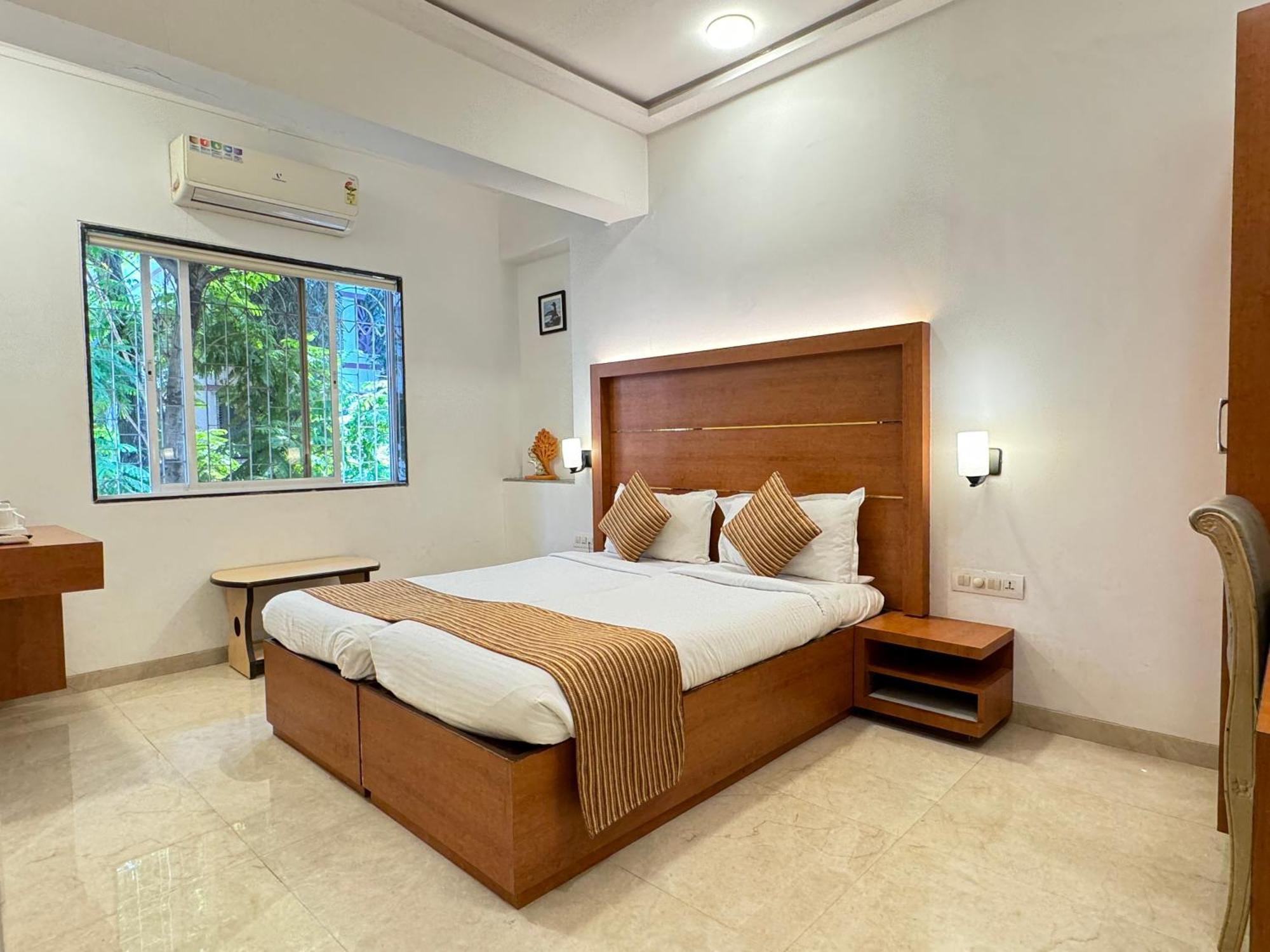 Hotel Galaxy Mumbai Exterior photo