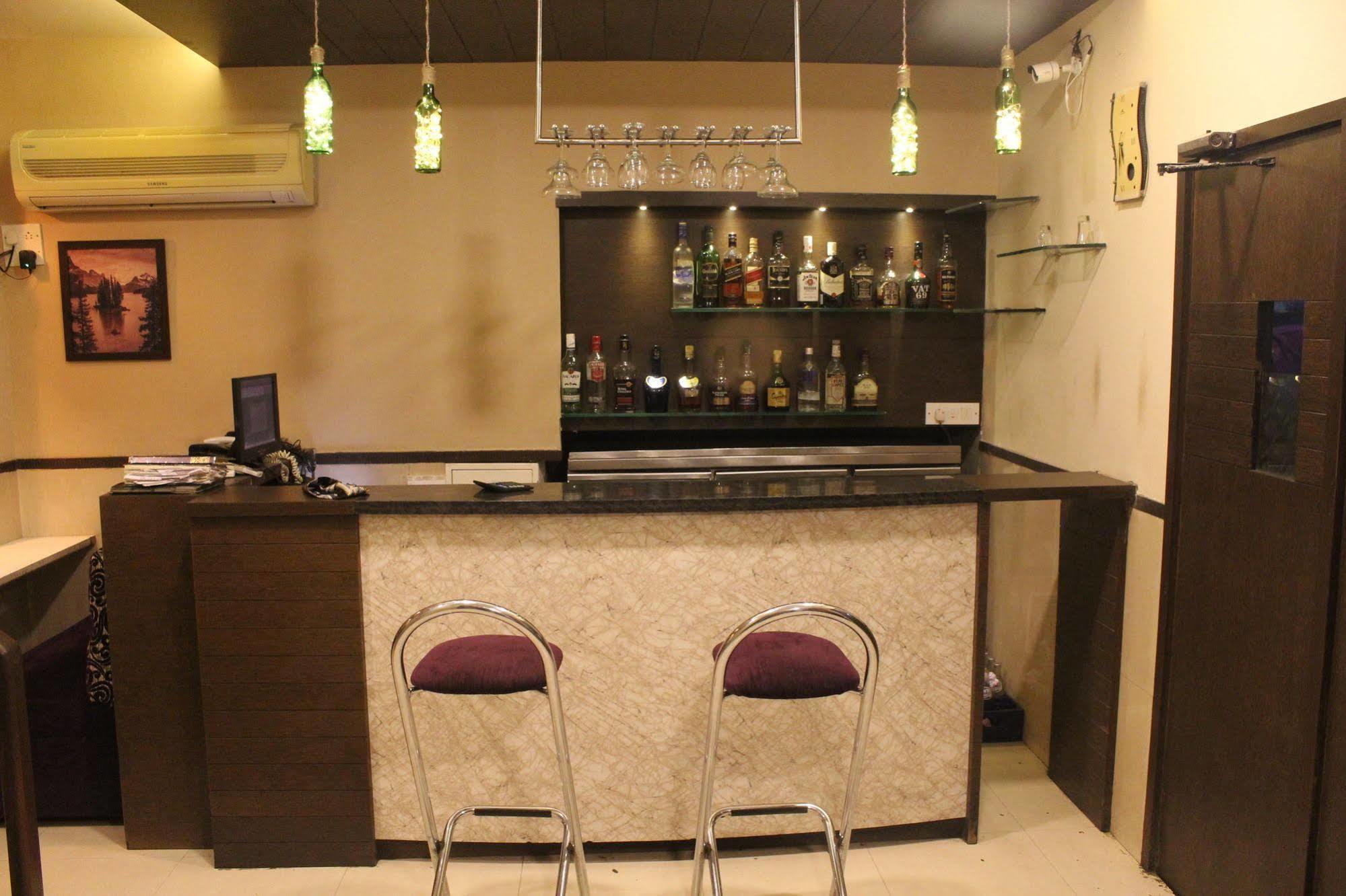 Hotel Galaxy Mumbai Exterior photo