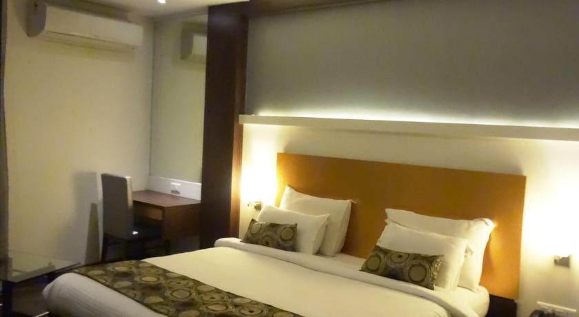 Hotel Galaxy Mumbai Room photo